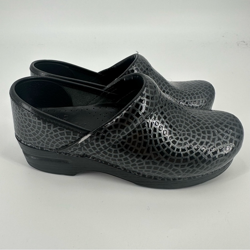 Dansko Professional Clogs Black Silver Medallion Design Size 37 US 6.5-7